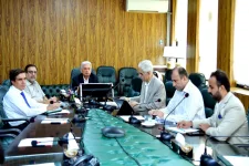 Hussain orders officials into sugar mills to secure supply.webp