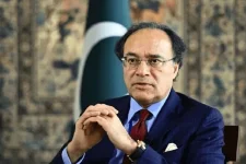 Islamabad's Aurangzeb aims to seal new US trade deal on visit.webp