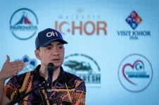 Singapore honors Johor MB Onn Hafiz with key LKY fellowship.webp