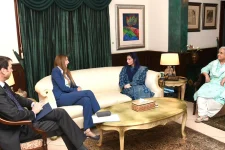 Aseefa Bhutto Zardari, Jane Marriott advance UK-Pakistan ties at Karachi talks.webp