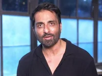 Sonu Sood celebrates 52nd birthday with simple meal and announces old-age home.webp