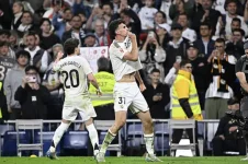 Real Madrid hedges bet on Ramon, sells to Como with conditions.webp