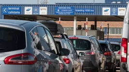 UK travellers face mandatory EU biometric scans this October.webp