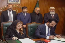 New pact targets Pakistan's strained and costly justice system.webp