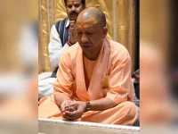 Yogi Adityanath reviews Varanasi ahead of Modi's visit for Rs 2200 crore projects.webp