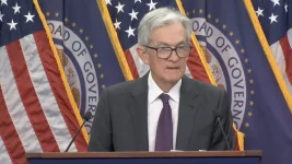 Powell signals Fed to weigh labor data before September decision on rate cuts.webp