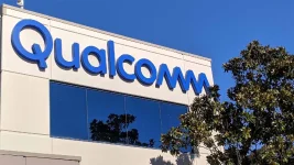 Qualcomm posts strong Q2 as Apple shifts to custom modem, eyes AI and auto growth.webp
