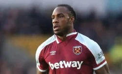 Michail Antonio departs West Ham after failed contract talks.webp