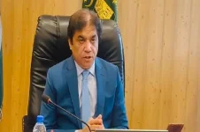 Abbasi vows major overhaul for Pakistan Railways' ML-1 line.webp