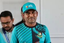 Coach Salahuddin questions Bangladesh's ODI strategy, urges role clarity.webp