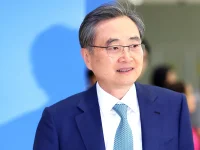 Seoul and Washington rush to confirm Lee Trump summit after the tariff deal announcement.webp