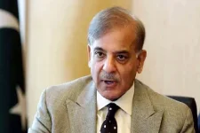 Shehbaz Sharif visits Gilgit Baltistan to assess flood damage and meet victims.webp