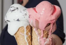 Scientists create non-melting ice cream that turns into a monolith.webp
