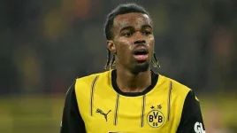Chelsea sends unused talent Chukwuemeka to Dortmund on loan.webp