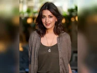 Sonali Bendre unpacks fast-changing relationships in the digital age.webp