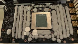 Modder uncages a 1200W RTX 5090 without any liquid cooling.webp