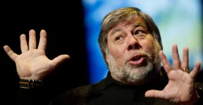 CBS warns about fake Wozniaks using a Disney animatronic.webp
