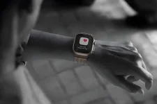 Wall Street admits 315M users ignored Apple for over four years.webp