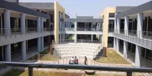 Emmerson Mnangagwa opens the Emmerson Mnangagwa school in Kwekwe.webp