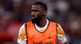 Xabi Alonso's Real Madrid plans crumble with Rudiger injury.webp