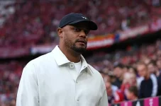 Kompany revels as Bayern thrash Hamburg five-nil in Oktoberfest mood.webp