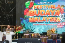 Anwar Ibrahim roars in KL, hailing diversity as Malaysia's might.webp