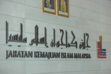 Anwar Ibrahim unleashes MySPPIM 2.0 marriage app frenzy in Putrajaya.webp