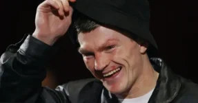 Manchester legend Ricky Hatton found dead at home in Hyde, aged 46.webp