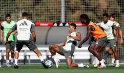 Real Madrid ramps up for Marseille clash at Bernabeu with Bellingham back in training.webp