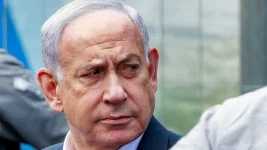 Hostage families blame Netanyahu for Qatar strike mess.webp