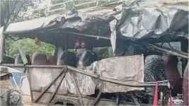 A wedding convoy bus kills 19 women and kids in a Nigeria river.webp