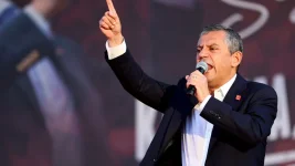 Ankara court chaos as crowds rally over CHP vote rigging showdown.webp