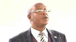 Zanu-PF youth boo Ziyambi at Chinhoyi conference over land promises.webp