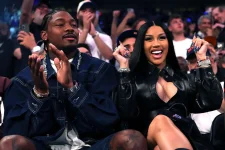 Cardi B having a baby with footballer Stefon Diggs.webp