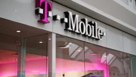 T-Mobile won't sell iPhone 17 Pro without an Apple Watch.webp