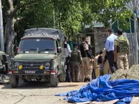 Army corners terrorists in Kishtwar, seizes arms in Poonch.webp