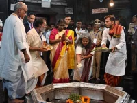 Murmu's historic Gayaji visit brings the city to a halt.webp