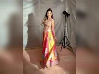 Shilpa's Garba glam as Mumbai probes fraud case.webp