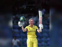 Mooney runs riot as Aussies hammer India in Delhi.webp