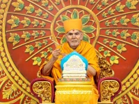 Mahant Swami Maharaj blesses BAPS Akshardham, Jodhpur.webp