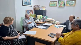 Catherine Cecil drops in on Mirza Fakhrul at BNP Gulshan.webp