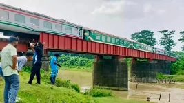Parabat Express stalls at Shayestaganj, Uttam Kumar Deb.webp