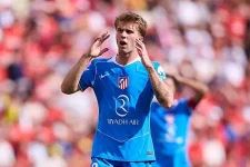 PSG want to snatch new Atlético star Pablo Barrios.webp