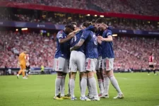 Arsenal fear the worst for Madueke after ACL injury scare.webp