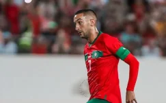 PSV eyes Ziyech after van Bommel's leg snaps.webp