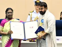 Kamal Haasan hails Mohanlal’s Phalke win as Kerala goes wild for Lalettan.webp