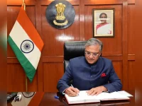 IIT Kanpur crowns CEC Gyanesh Kumar with top alumni honor.webp