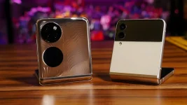 Samsung gets folded by China's Huawei phones.webp