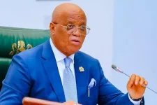 Umo Eno begs Akwa Ibom rivals to stop beefing, eat cake.webp
