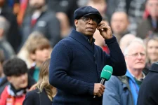 Ian Wright cries over Caldentey's Ballon d'Or loss.webp